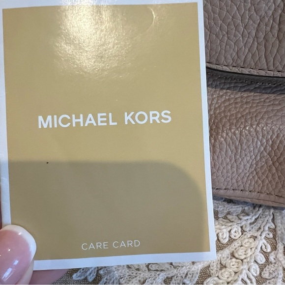 Michael Kors Bedford Crossbody Bag - Picture 6 of 9